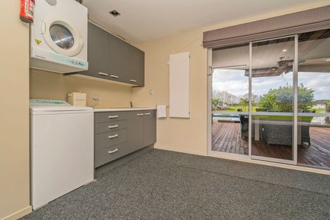 Photo of property in 8 Hei Esplanade, Whitianga, 3510