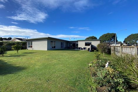 Photo of property in 1 Sarten Street, Waitara, 4320