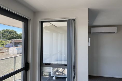 Photo of property in 10/26 Railway Street West, Papakura, 2110