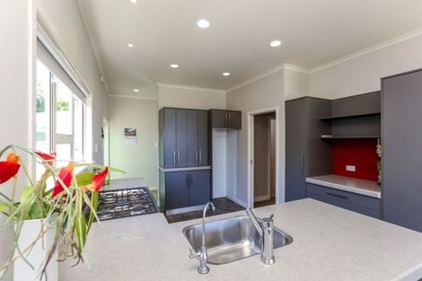 Photo of property in 27 List Street, Welbourn, New Plymouth, 4310