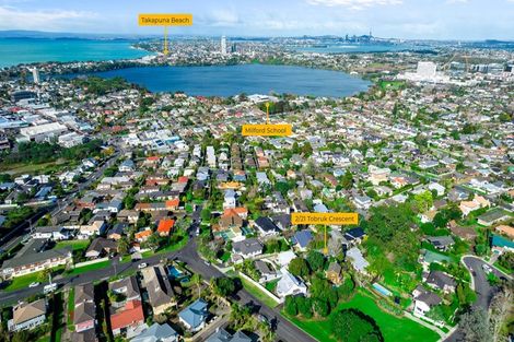 Photo of property in 2/21 Tobruk Crescent, Milford, Auckland, 0620