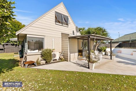 Photo of property in 19 Checketts Place, Papamoa Beach, Papamoa, 3118
