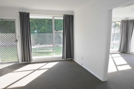 Photo of property in 22 Roswell Place, Islington, Christchurch, 8042