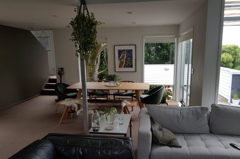 Photo of property in 6 Glentui Grove, Khandallah, Wellington, 6035