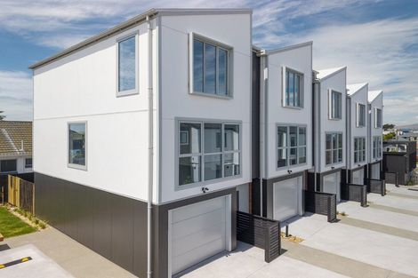 Photo of property in 5/12 Lonsdale Street, New Brighton, Christchurch, 8083