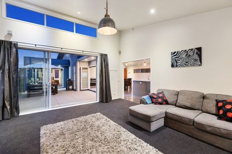 Photo of property in 61 Karamea Street, Whalers Gate, New Plymouth, 4310