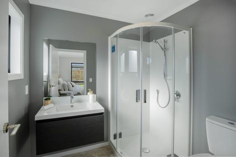 Photo of property in 48 Te Ara O Roimata, Wainuiomata, Lower Hutt, 5014