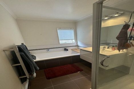 Photo of property in 11 Dunbarton Drive, Ranui, Auckland, 0612