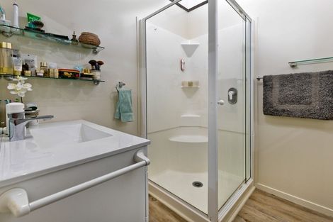 Photo of property in 2/66 Lynden Avenue, Hillcrest, Auckland, 0627