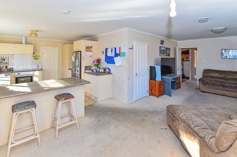 Photo of property in 2 Reyland Close, Weymouth, Auckland, 2103