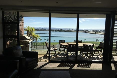 Photo of property in 406/7 Humber Street, Pandora, Napier, 4110