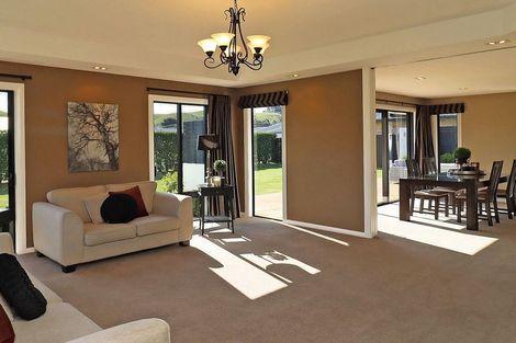 Photo of property in 2 Mcmullan Place, Oamaru North, Oamaru, 9400