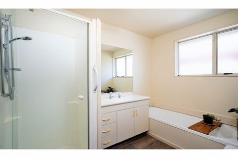 Photo of property in 2/126 Opawa Road, Opawa, Christchurch, 8023