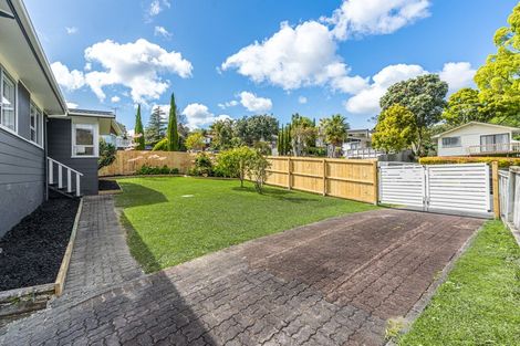 Photo of property in 23 Contessa Drive, Glenfield, Auckland, 0629