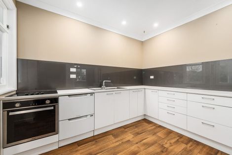Photo of property in 15 Swansea Street, Hokowhitu, Palmerston North, 4410