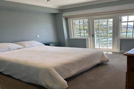 Photo of property in Sunhaven Flats, 262 Oriental Parade, Oriental Bay, Wellington, 6011