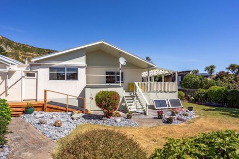 Photo of property in 17 Te Miha Crescent, Cape Palliser, Featherston, 5772