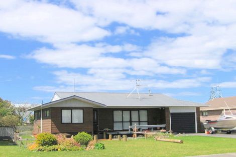 Photo of property in 10 Hereford Place, Waihi Beach, 3611