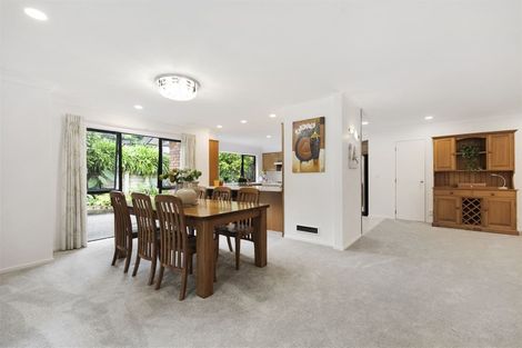 Photo of property in 8 Gillard Place, Eastern Beach, Auckland, 2012