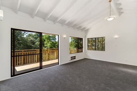 Photo of property in 1/8 Odette Road, Totara Vale, Auckland, 0629