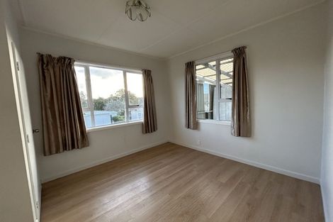 Photo of property in 53 Routley Drive, Glen Eden, Auckland, 0602
