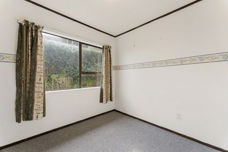 Photo of property in 94 Heta Road, Highlands Park, New Plymouth, 4312