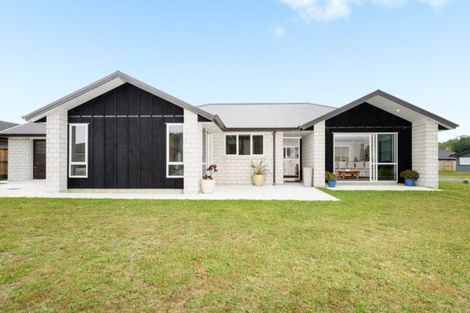 Photo of property in 52 Awataha Crescent, Pyes Pa, Tauranga, 3110