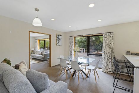 Photo of property in 25 Solomon Avenue, Redwood, Christchurch, 8051