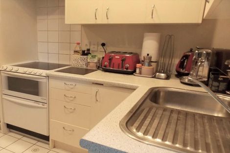 Photo of property in Terrace Heights Apartments, 6e/163 The Terrace, Wellington Central, Wellington, 6011