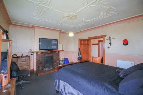 Photo of property in 32 Ocean Beach Road, Bluff, 9814