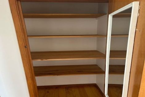 Photo of property in 2/70 Gladstone Road, Northcote, Auckland, 0627