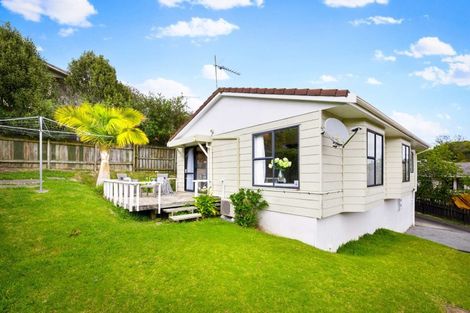 Photo of property in 1/123 Spinella Drive, Bayview, Auckland, 0629