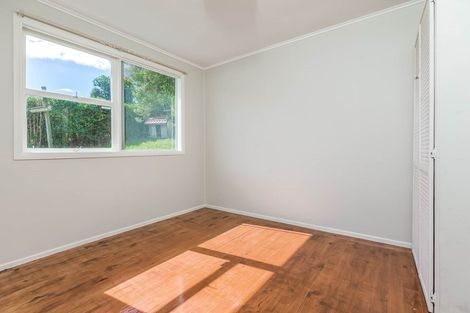 Photo of property in 4 Trinidad Road, Sunnynook, Auckland, 0620