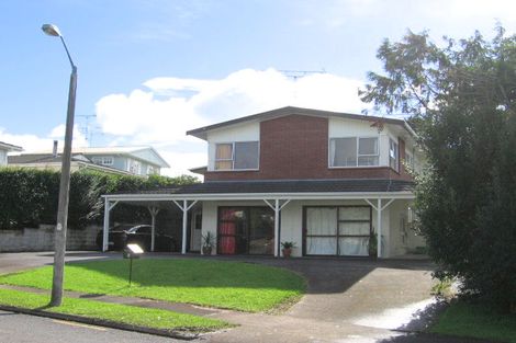 Photo of property in 5 Yarra Place, Botany Downs, Auckland, 2010