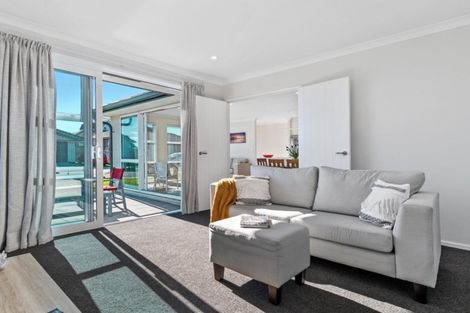 Photo of property in 77 Bert Wall Drive, Omokoroa, 3114