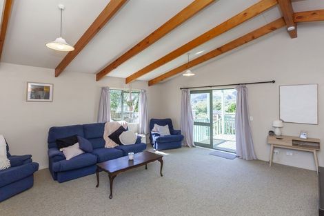 Photo of property in 4 Clarkes Crescent, Paekakariki, 5034