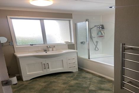 Photo of property in 147 Govett Avenue, Frankleigh Park, New Plymouth, 4310