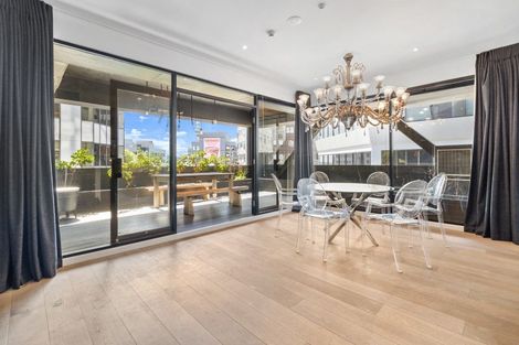 Photo of property in 9d/2 Saint Martins Lane, Grafton, Auckland, 1010