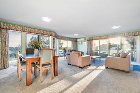 Photo of property in 9 Mariposa Crescent, Birkenhead, Auckland, 0626