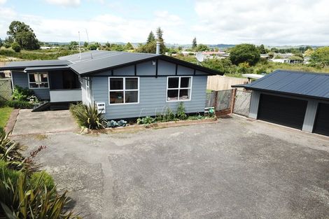 Photo of property in 13 Matthew Place, Kawaha Point, Rotorua, 3010