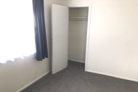 Photo of property in 18 Barrys Road, Glendene, Auckland, 0602