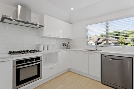 Photo of property in 18 Langana Avenue, Browns Bay, Auckland, 0630