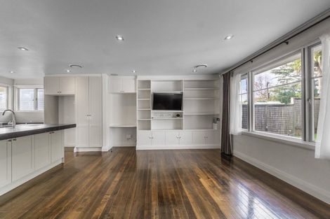 Photo of property in 13 Amberley Avenue, Te Atatu South, Auckland, 0610