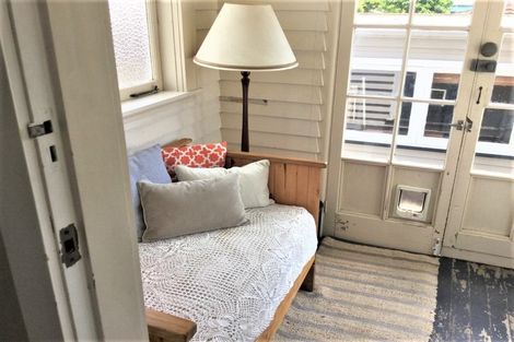 Photo of property in 385 Devonport Road, Tauranga South, Tauranga, 3112