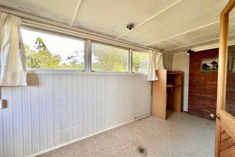 Photo of property in 13 Peter Terrace, Castor Bay, Auckland, 0620