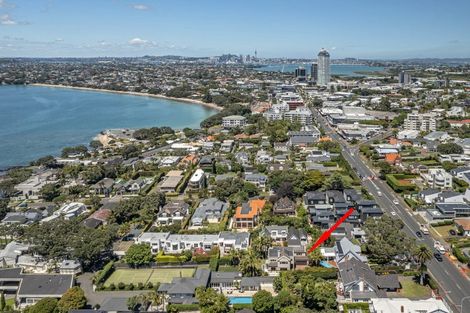 Photo of property in 205a Hurstmere Road, Takapuna, Auckland, 0622