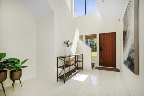 Photo of property in 39 Arahiwi Grove, Tirohanga, Lower Hutt, 5010