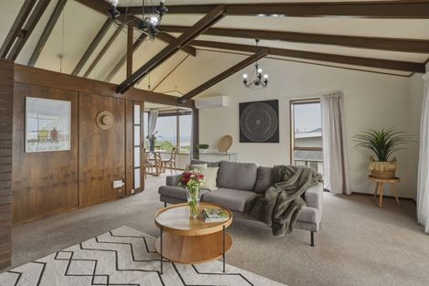 Photo of property in 122 Larnach Road, Vauxhall, Dunedin, 9013