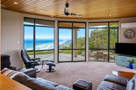 Photo of property in 381 Oaia Road, Muriwai, Waimauku, 0881