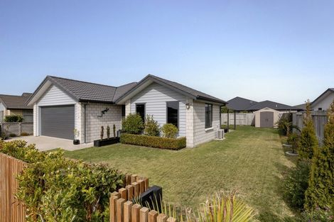 Photo of property in 14 Rotomanu Place, Pyes Pa, Tauranga, 3112